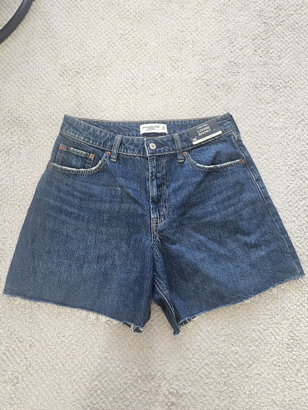 ABERCROMBIE & FITCH High Rise Loose Short Curve Love Dark Blue W28 NWT AF